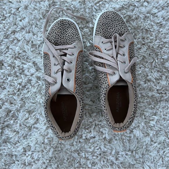 cute sneakers - Picture 1 of 3